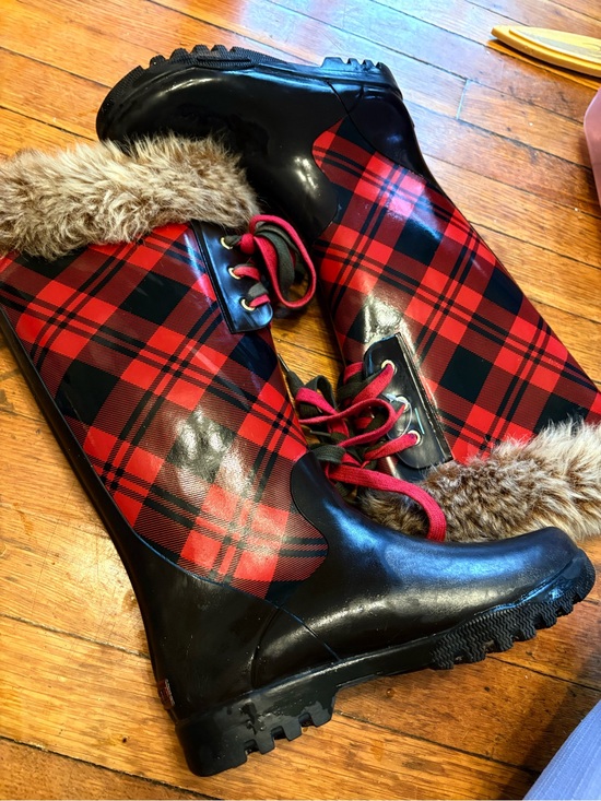 Shoes - Sperry Top Sider Women’s Red and Black Buffalo Plaid Size 6.5 - Like New